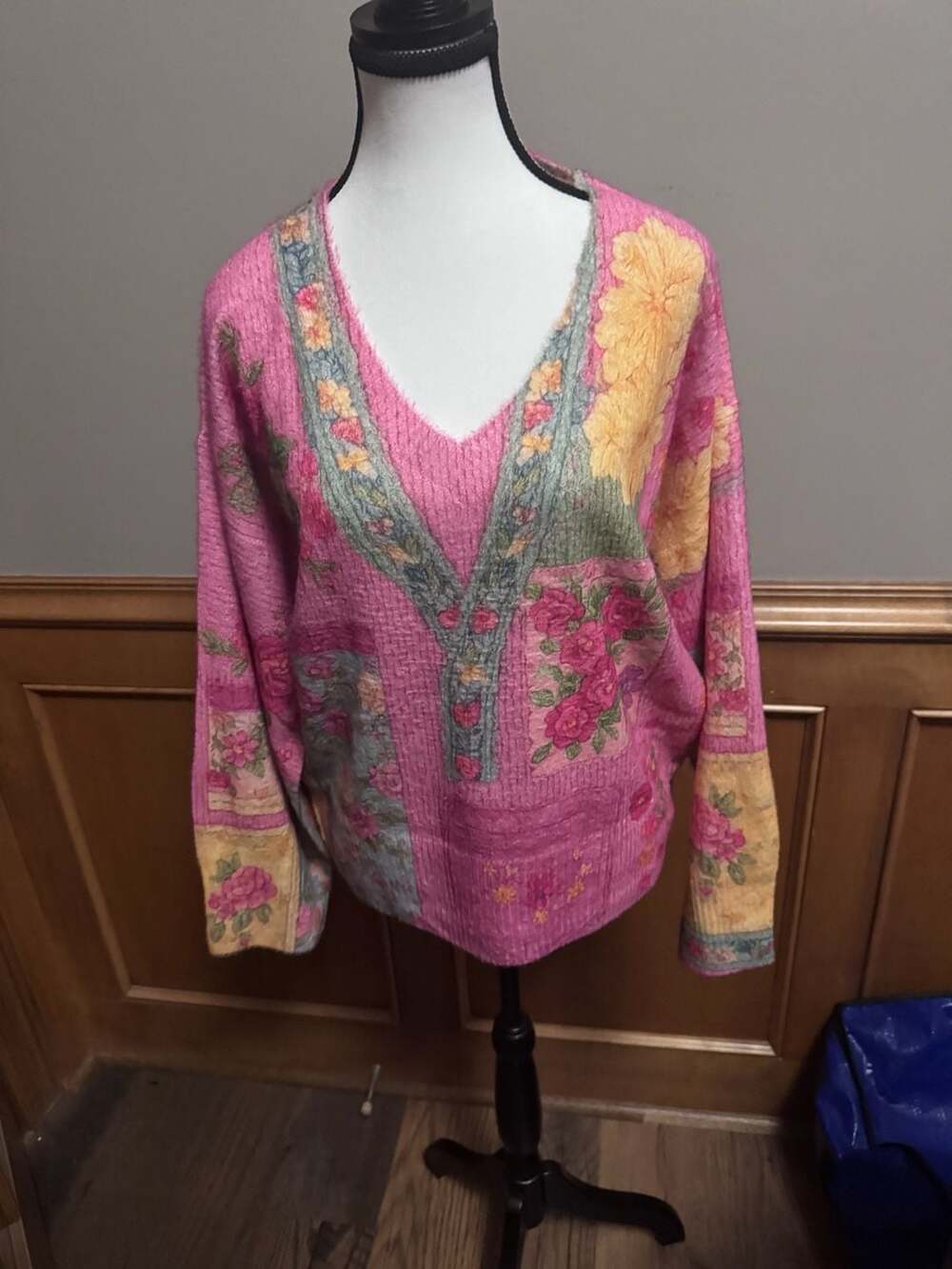 Women’s XL Pink Floral Patchwork Sweater V-Neck Boho Cottagecore
